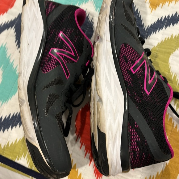 New Balance 790 V6 (W790LF6) Black/Pink Running Shoes Sneakers Women’s Size 10 - Picture 13 of 16